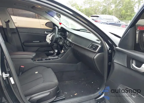 2018 Kia Optima Lx z USA, uszkodzony, nr VIN 5XXGT4L33JG270472